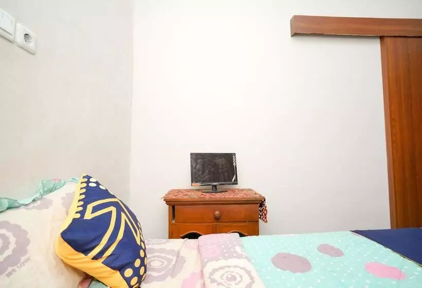 Hotelli Spot On 2327 Dome