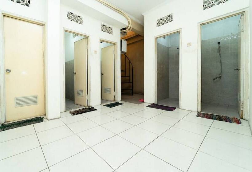 بنسيون Koolkost Syariah Near Stie Trianandra