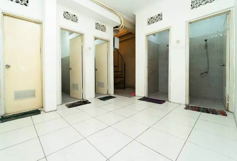 پانسیون Koolkost Syariah Near Stie Trianandra