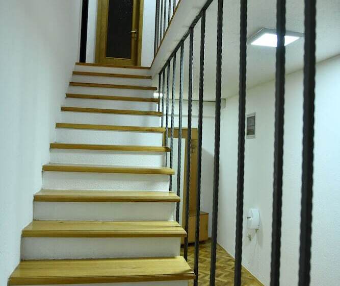 Hostel & Apartments Academy