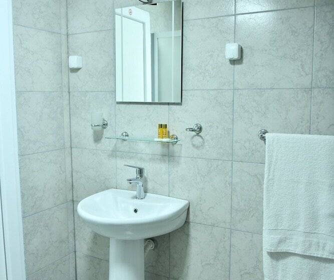 Hostel & Apartments Academy