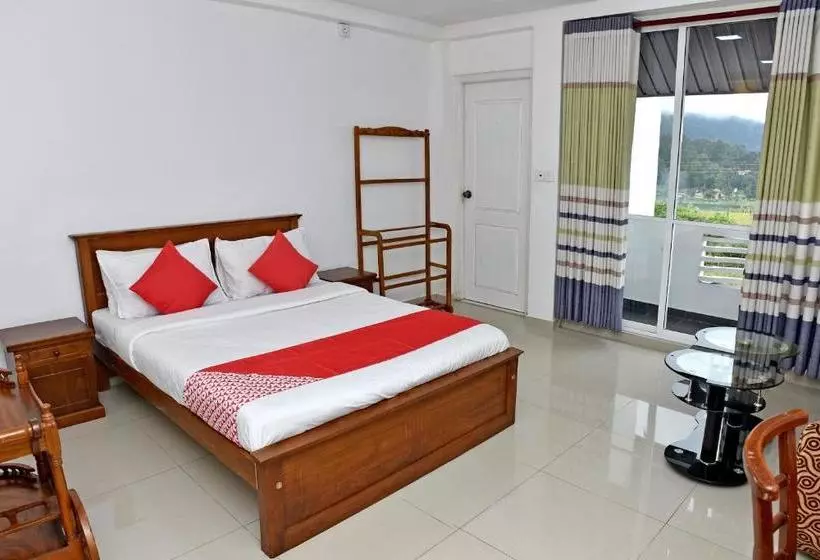 هتل Oyo 487 Sudha Ozone Freeze