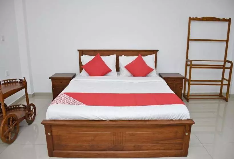 هتل Oyo 487 Sudha Ozone Freeze