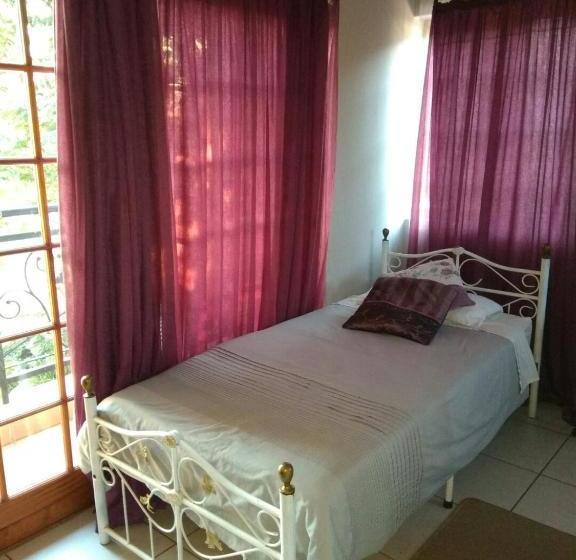 تختخواب و صبحانه Aan Die Voet Van Die Magalies