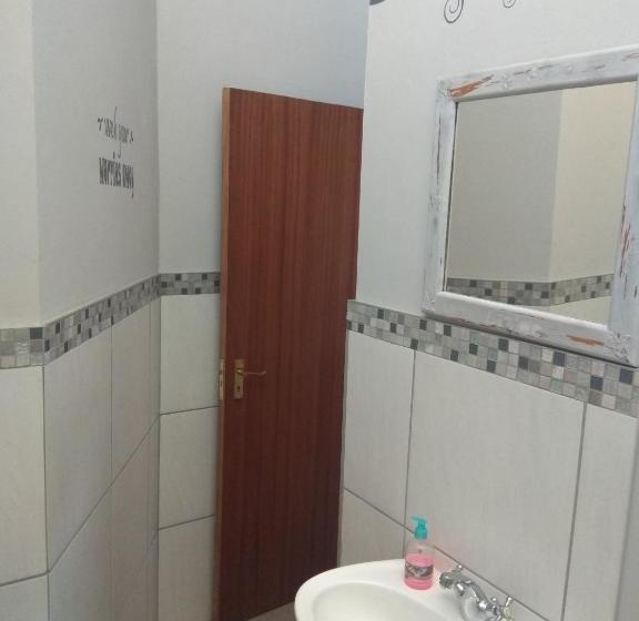 تختخواب و صبحانه Aan Die Voet Van Die Magalies