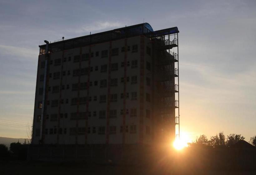 Buraha Zenoni Hotel And Resort