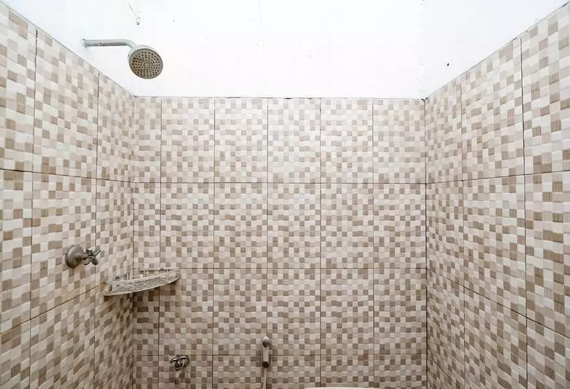 Hotelli Spot On 2414 Homestay Potroyudan Syariah