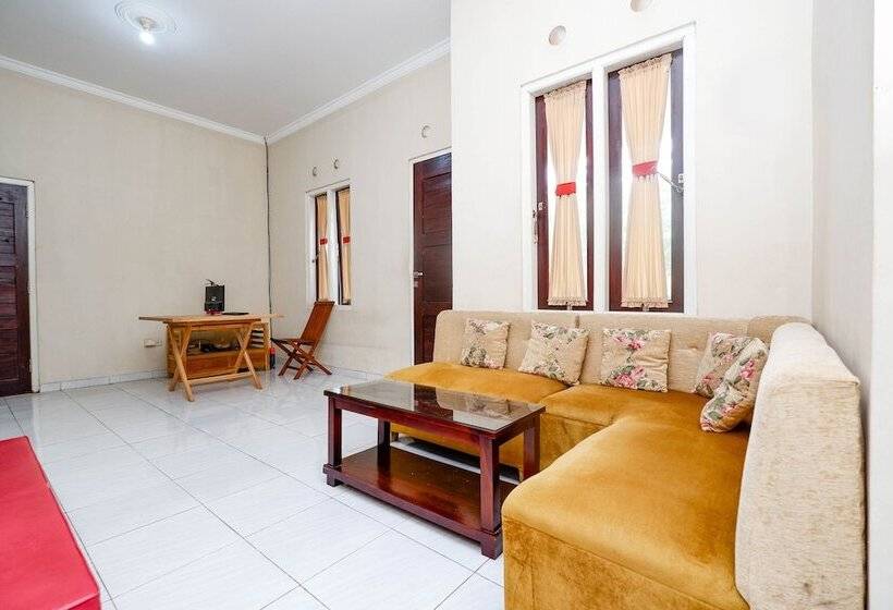 فندق Spot On 2414 Homestay Potroyudan Syariah