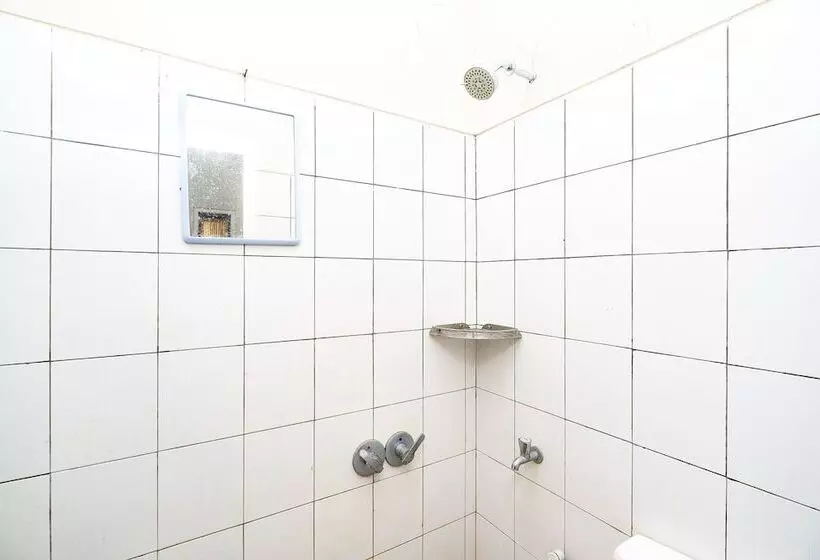 Hotelli Spot On 2414 Homestay Potroyudan Syariah