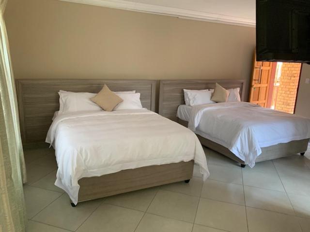 פנסיון Nyota Guesthouse