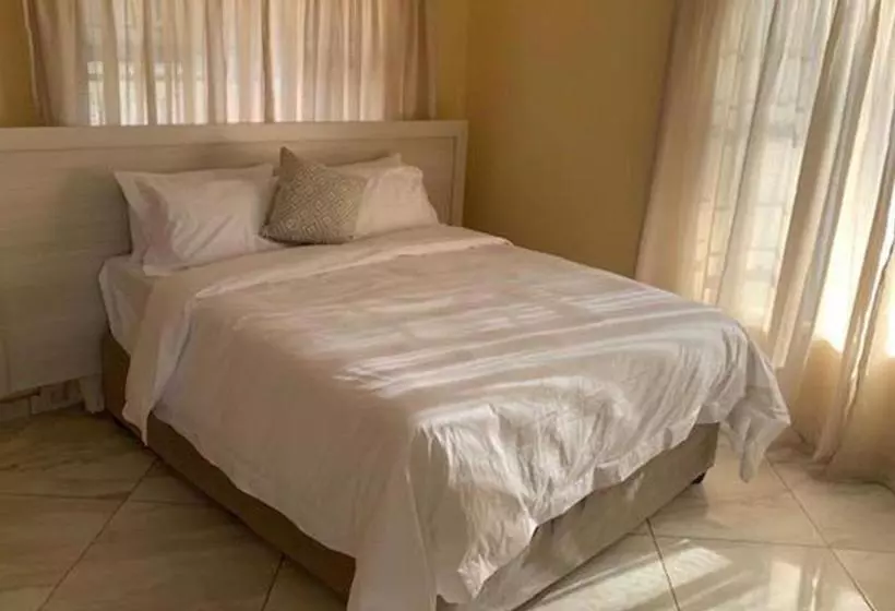 پانسیون Nyota Guesthouse