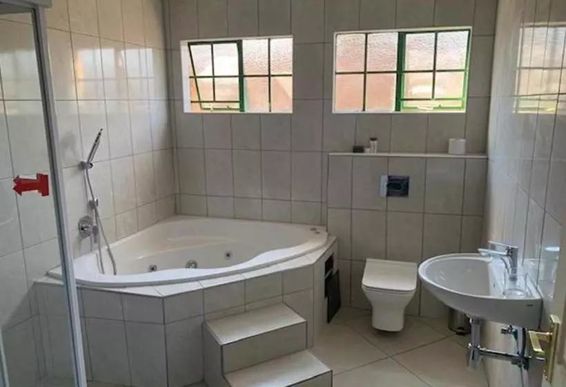 پانسیون Nyota Guesthouse