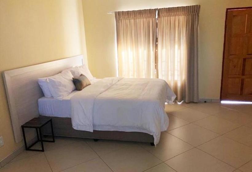 פנסיון Nyota Guesthouse