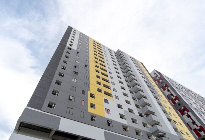 فندق Oyo Flagship 1481 Apartemen Sentraland Medan