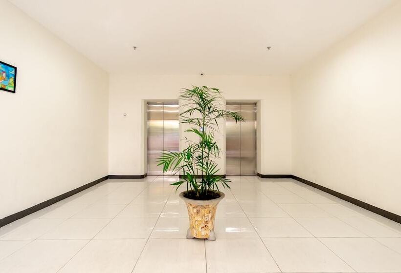 فندق Oyo Flagship 1481 Apartemen Sentraland Medan