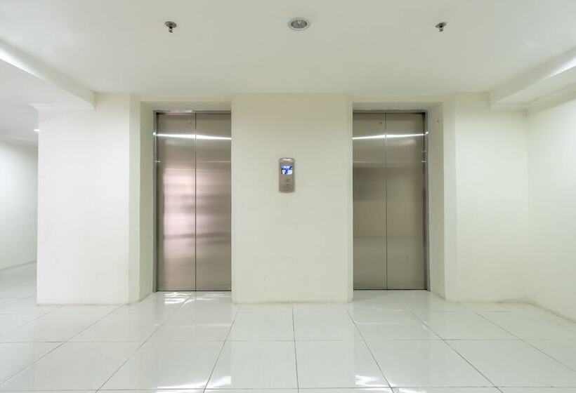 فندق Oyo Flagship 1481 Apartemen Sentraland Medan