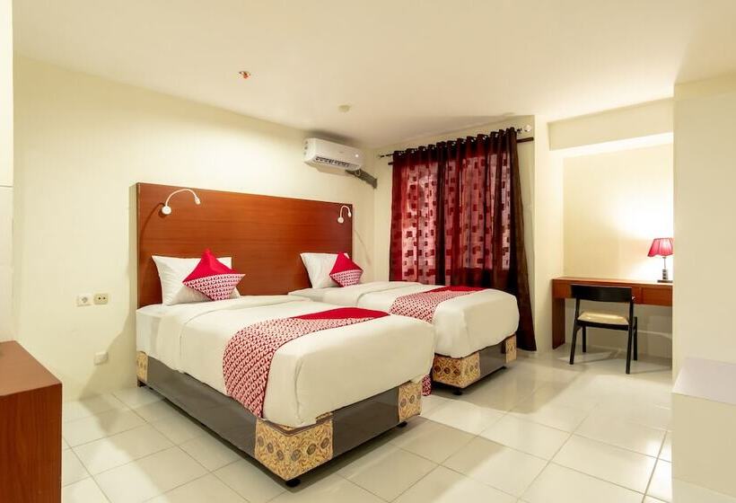 فندق Oyo Flagship 1481 Apartemen Sentraland Medan
