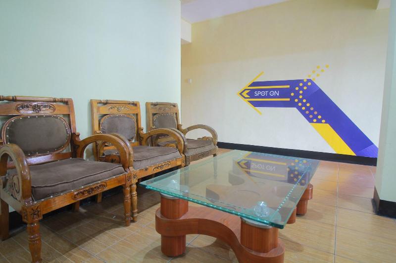 فندق Spot On 2305 Andys Nur Penginapan