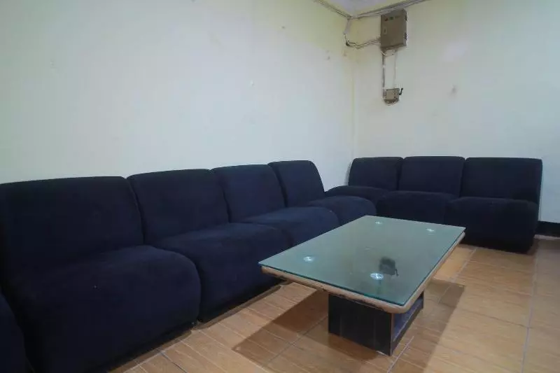 ホテル Spot On 2305 Andys Nur Penginapan