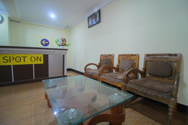 فندق Spot On 2305 Andys Nur Penginapan