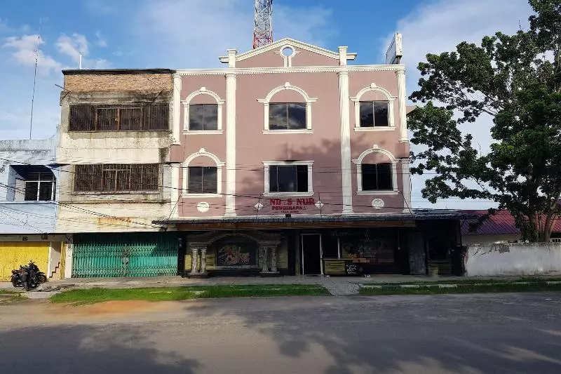 ホテル Spot On 2305 Andys Nur Penginapan