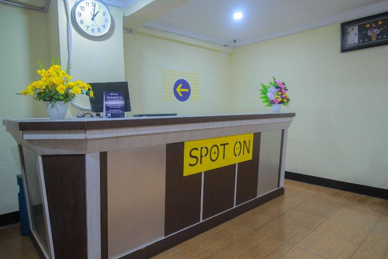 فندق Spot On 2305 Andys Nur Penginapan