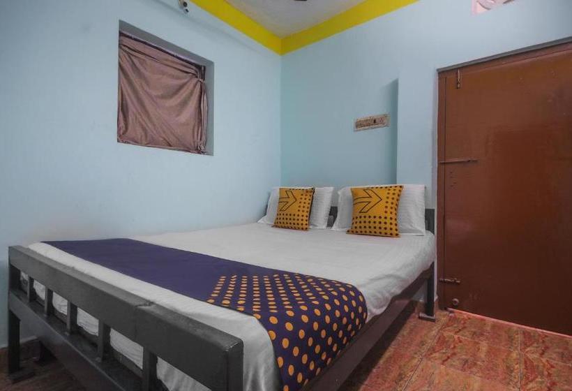 هتل Spot On 62056 Sri Peryandavar Lodge