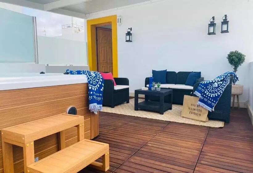 ユースホステル Lantia Rooftop House