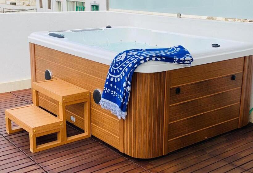 هاستل Lantia Rooftop House