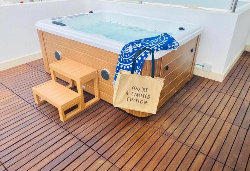 هاستل Lantia Rooftop House