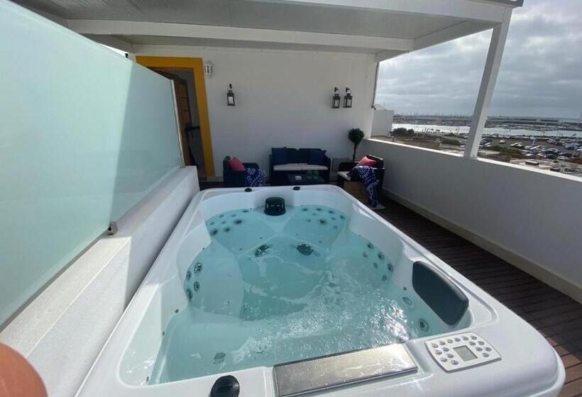 هاستل Lantia Rooftop House