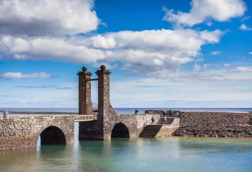 ユースホステル Lantia Rooftop House