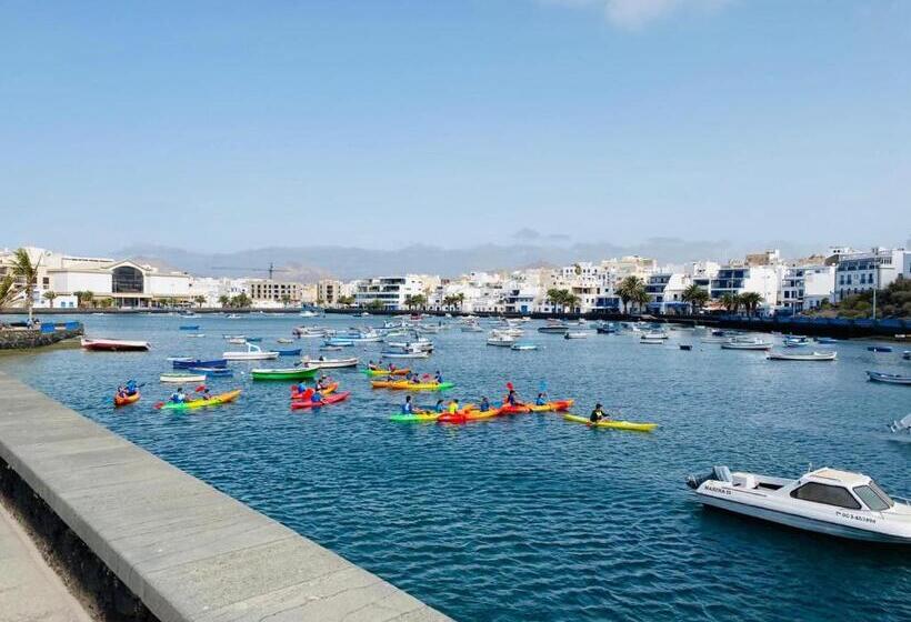 هاستل Lantia Rooftop House