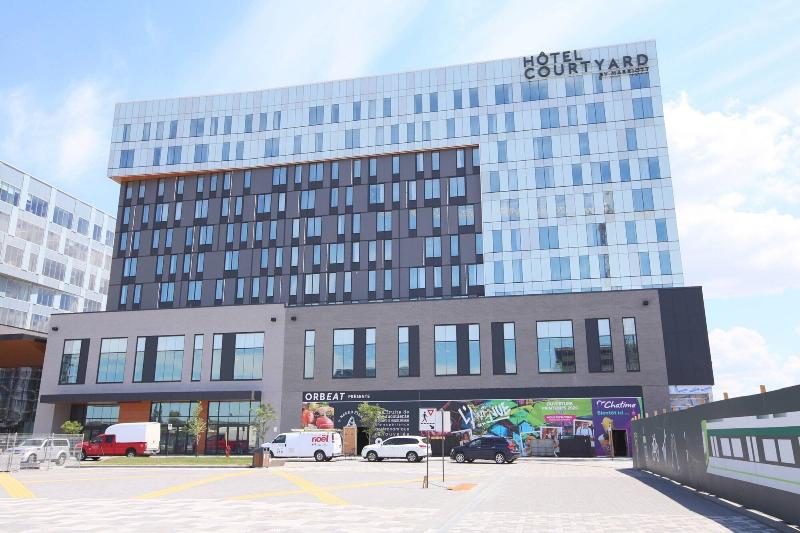 فندق Courtyard By Marriott Montreal Brossard