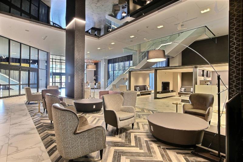 فندق Courtyard By Marriott Montreal Brossard