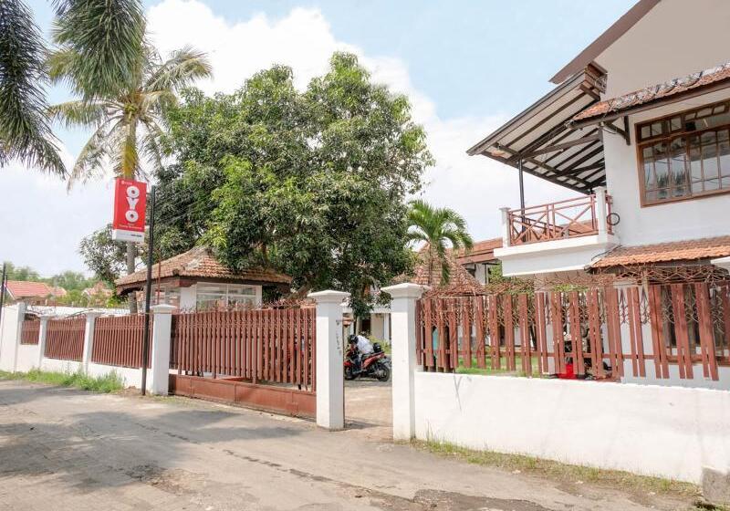 فندق Oyo 1376 Kina Family Residence