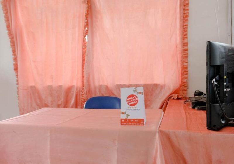 فندق Oyo 1376 Kina Family Residence