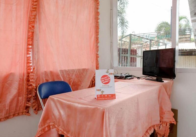 فندق Oyo 1376 Kina Family Residence