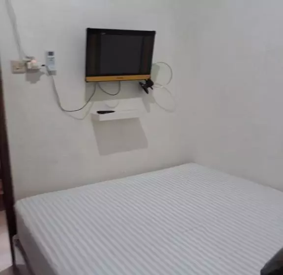 Hotelli Oyo 2237 Azzam Residence Syariah