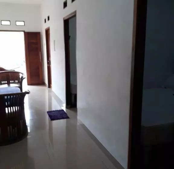 Hotelli Oyo 2237 Azzam Residence Syariah