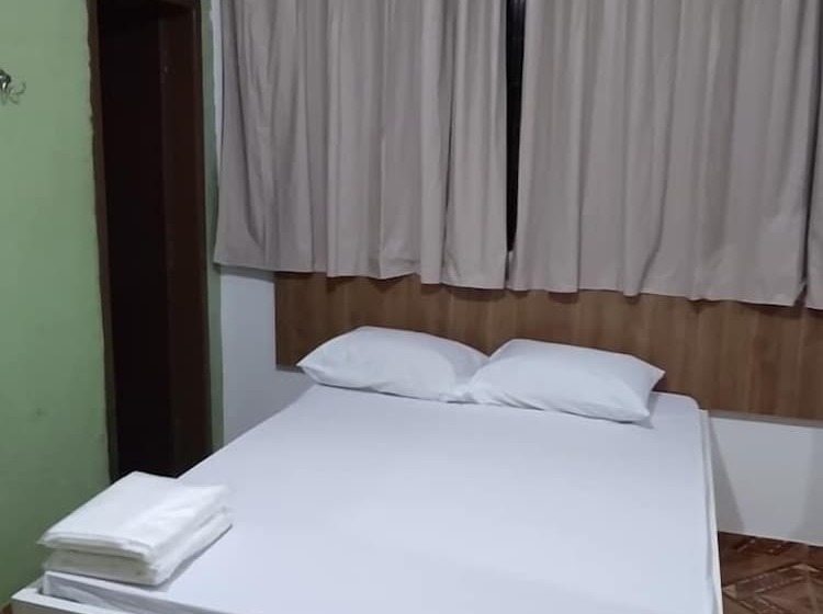 בית מלון כפרי Pensão Bh