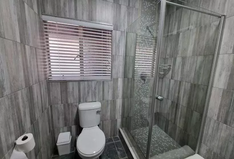 پانسیون The Retreat Guesthouse