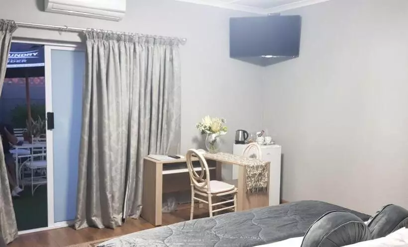 پانسیون The Retreat Guesthouse