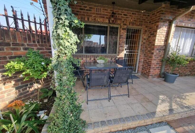 펜션 The Retreat Guesthouse