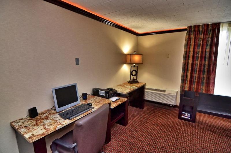 Отель Comfort Inn  Pocono Mountains