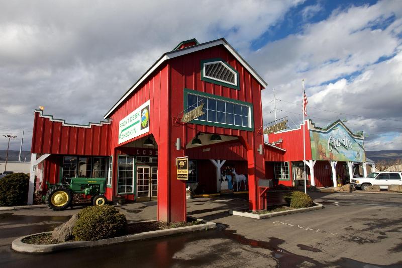 Отель Cousin S Country Inn