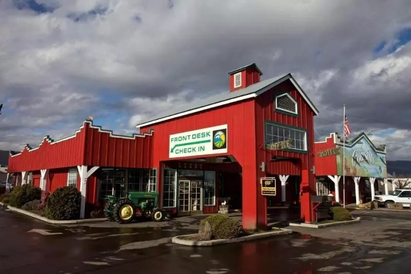 호텔 Cousin S Country Inn