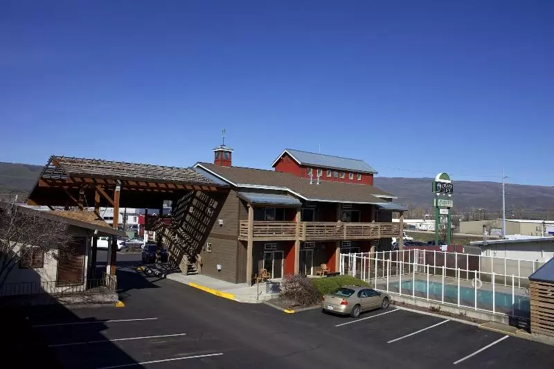 호텔 Cousin S Country Inn