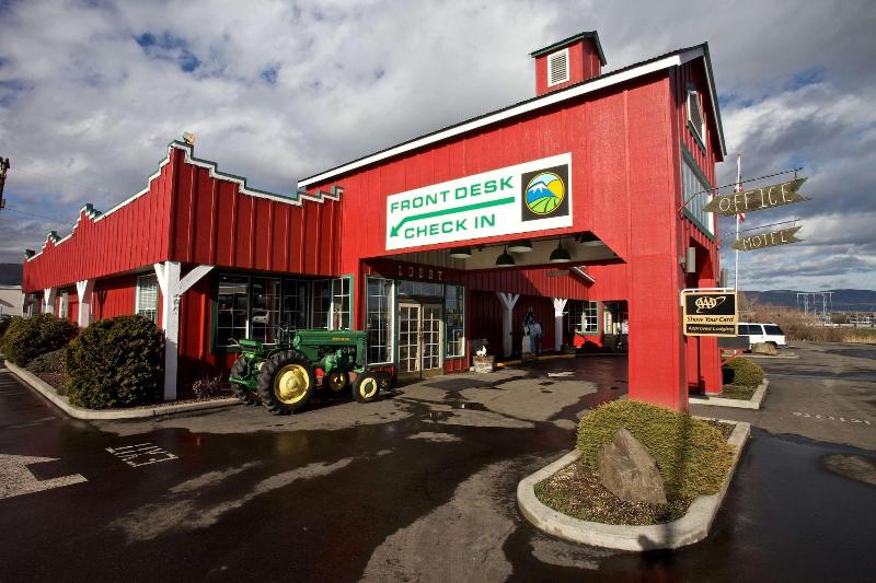 Отель Cousin S Country Inn