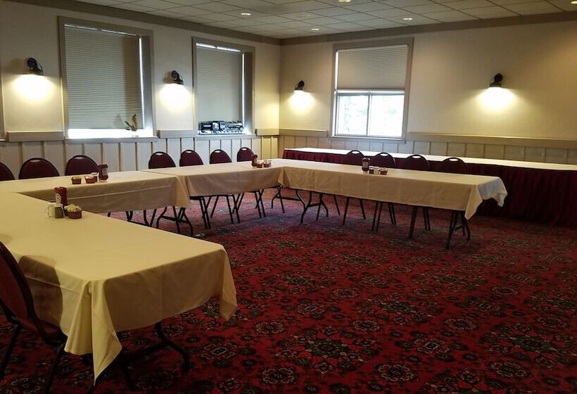 Отель Cousin S Country Inn